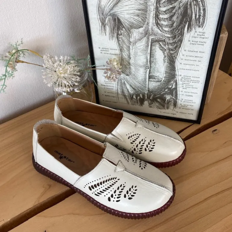 Beige ballerina i skind