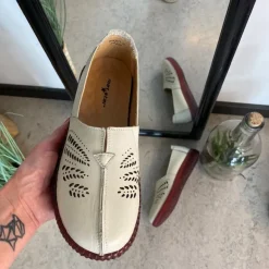 Beige ballerina i skind