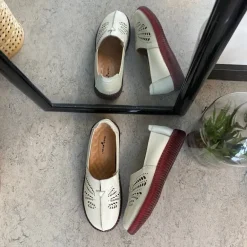 Beige ballerina i skind