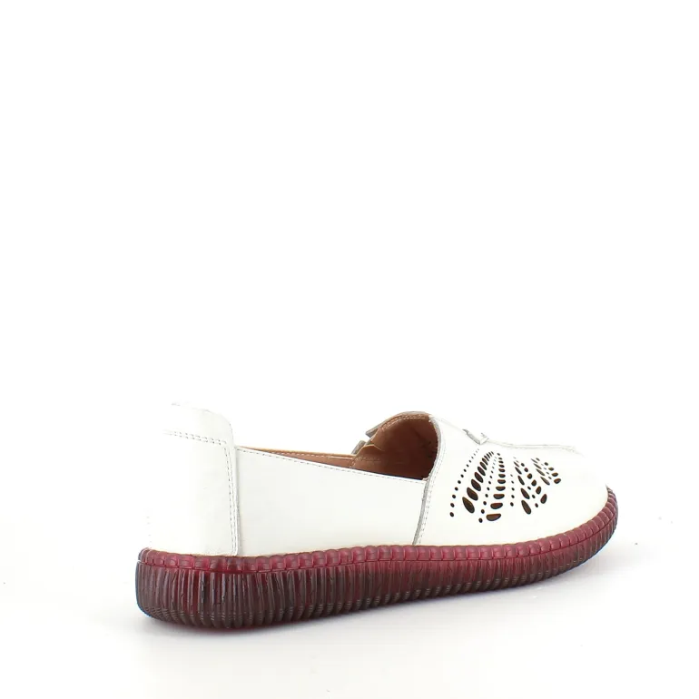 Beige ballerina i skind