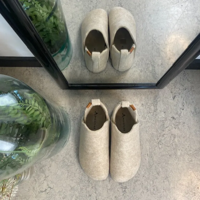 Beige filtet hjemmesko med højt skaft