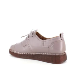 Beige skind snøresko med god stødabsorbering