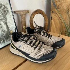 Beige vandtæt sko fra Green Comfort med masser af svangstøtte