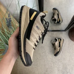 Beige vandtæt sko fra Green Comfort med masser af svangstøtte