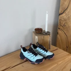 Blå vandtæt vandresko fra Whistler med god stødabsorbering