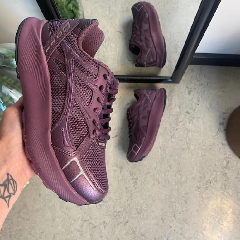 Bordeaux Woden sko med god pasform