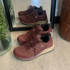 Bordeux vandtæt sko fra Green Comfort med masser af svangstøtte