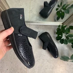 Bred ballerina med velcro og plads