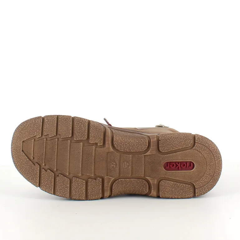 Brun Rieker støvle med varmt foer.