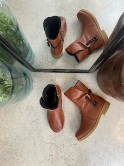 Brun Rieker vinterstøvle med foer og lynlås