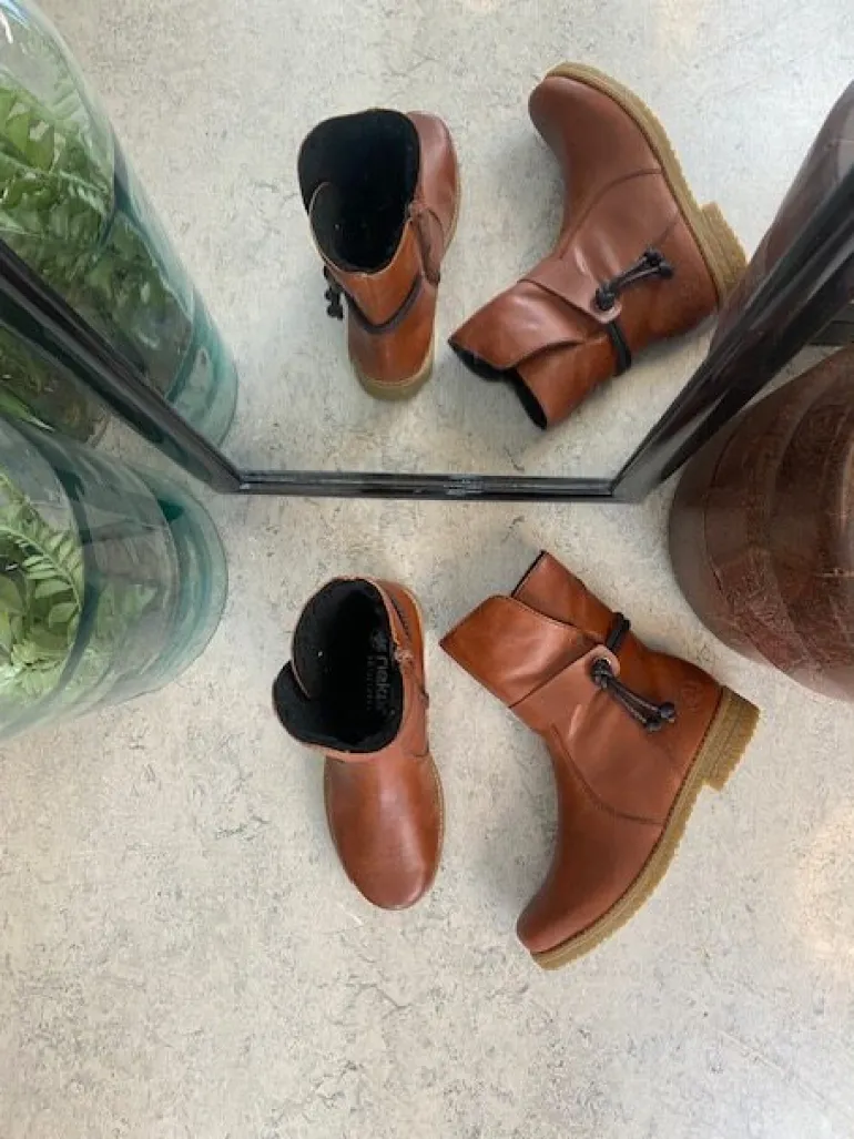 Brun Rieker vinterstøvle med foer og lynlås