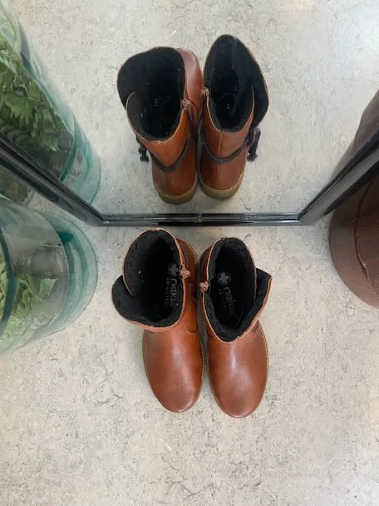 Brun Rieker vinterstøvle med foer og lynlås