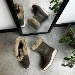 Brun vandtæt vinterstøvle fra Whistler med pels kant