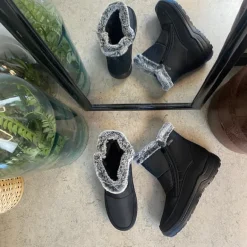 Damestøvletter i sort PU med pelskant og varmt for – 2 lynlåse og komfortabel PU-sål