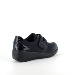 Elegant sko med velcro og flotte detaljer