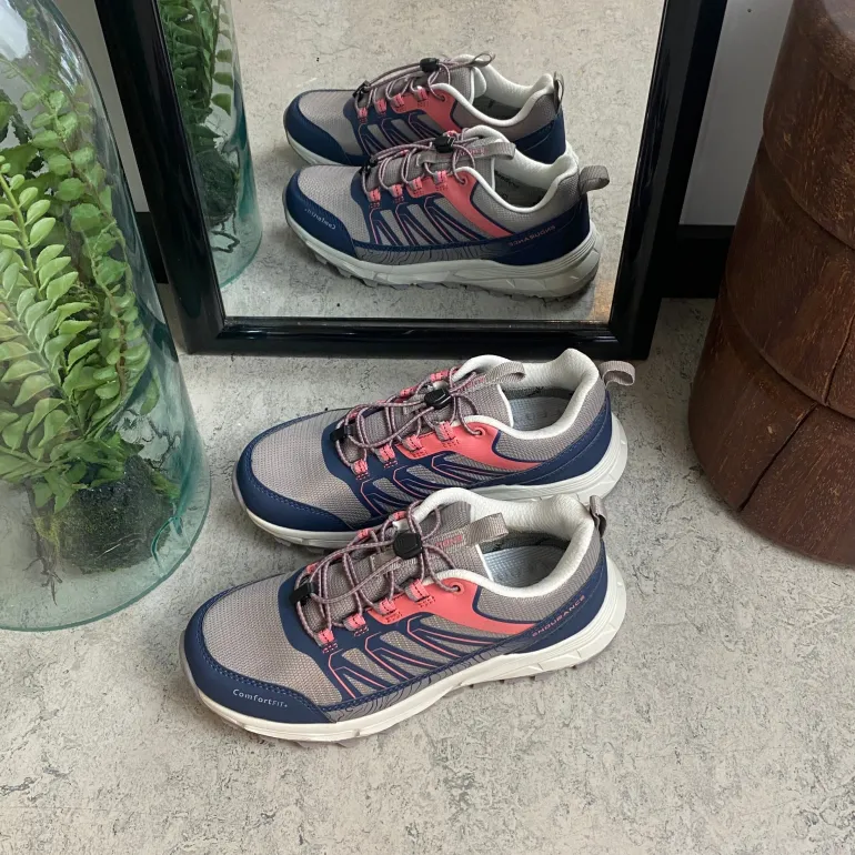 Endurance vandtæt sko i lilla med stødabsorberende sål