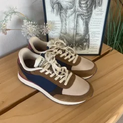 Flot Woden sneakers med svangstøtte og komfort