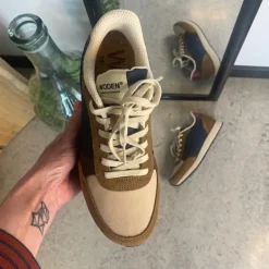 Flot Woden sneakers med svangstøtte og komfort