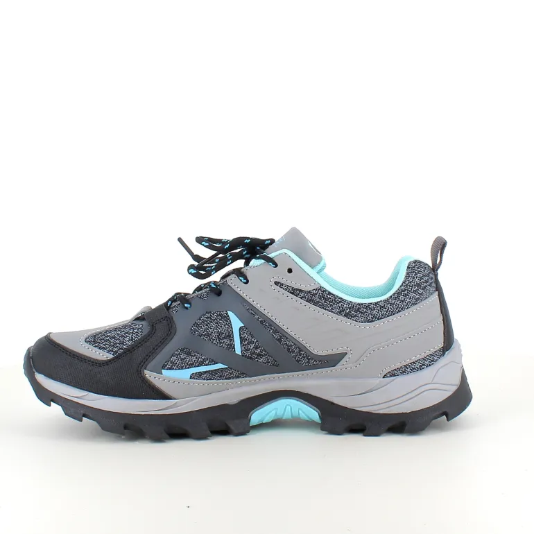 Funktionel vandresko i grå med åndbart mesh og stødabsorberende sål