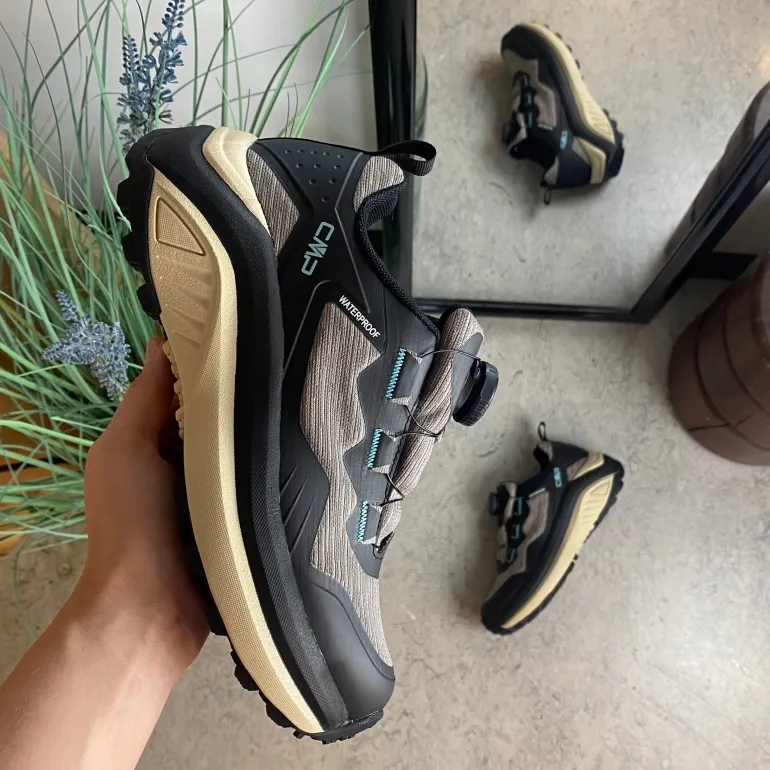 Grå, vandtætte vandresko fra CMP med BOA-lukning