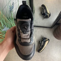 Grå, vandtætte vandresko fra CMP med BOA-lukning