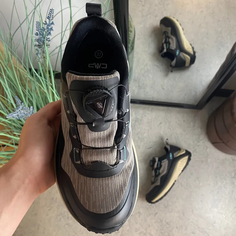 Grå, vandtætte vandresko fra CMP med BOA-lukning