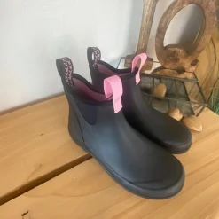 Green Comfort gummistøvle – Komfort, funktion og støtte til en god sag - Støt Brysterne