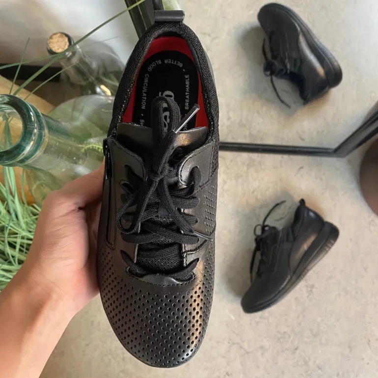 Green Comfort sko i sort med bred pasform og lynlås