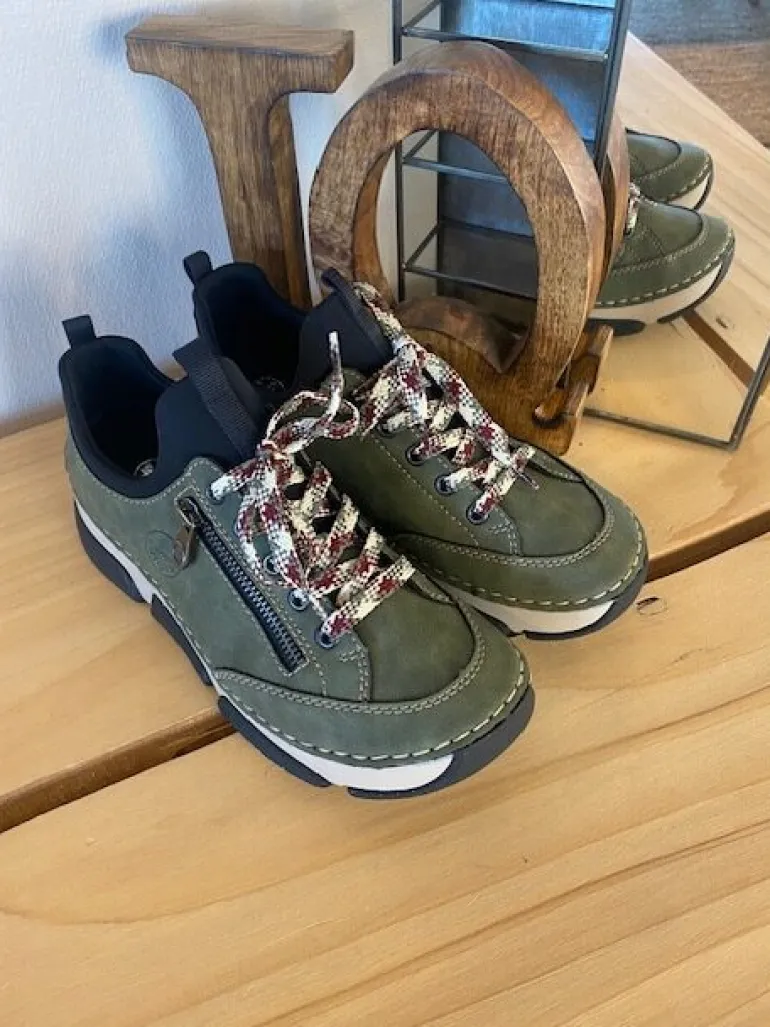 Grøn sneakers fra Rieker med god stødabsorbering