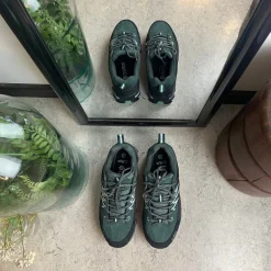 Grøn vandtæt vandresko fra CMP med flotte detaljer