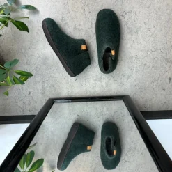 Høj grøn hjemmesko i uld med skridhæmmende såler fra Green Comfort
