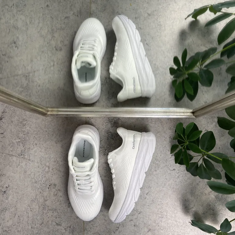 Hvid ComfortFit sneakers fra Endurance
