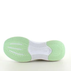 Hvid Skechers GoRun sko med flotte detaljer