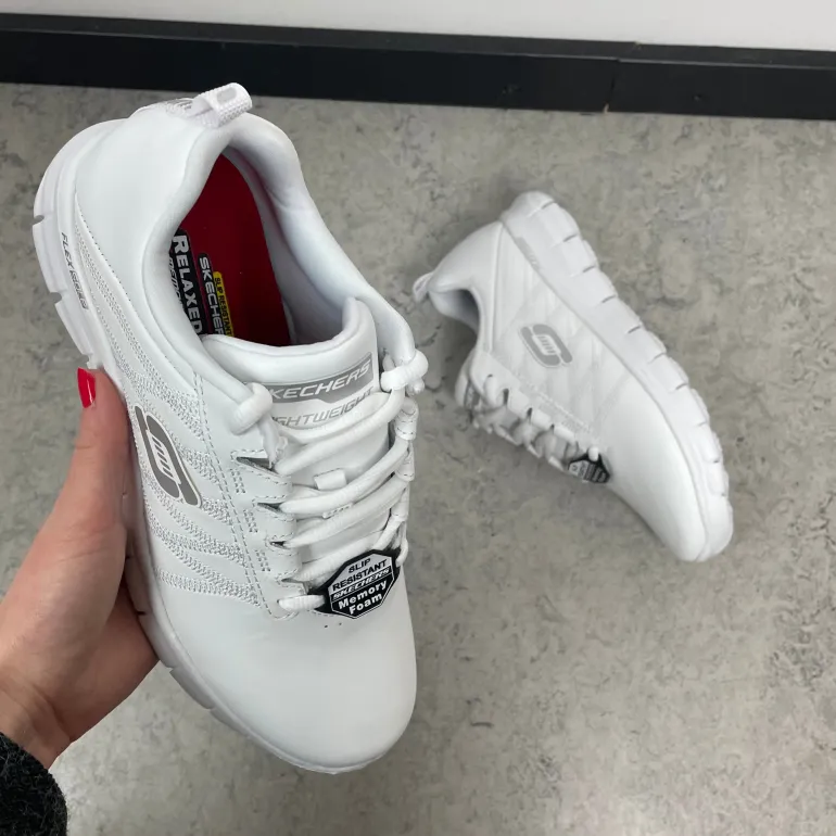 Hvid Skechers work med memory foam