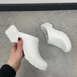 Hvid skind træsko i god kvalitet