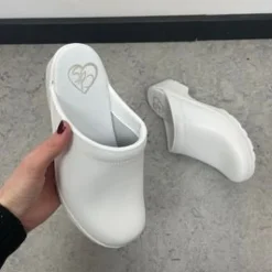 Hvid skind træsko i god kvalitet