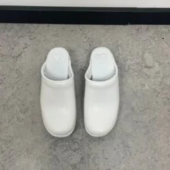 Hvid skind træsko i god kvalitet