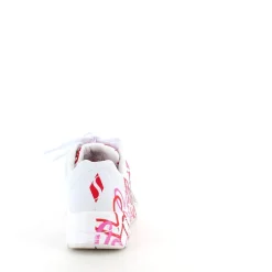 Hvid sko fra Skechers med flotte detaljer