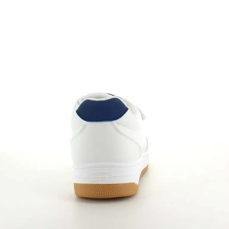 Hvid sko med velcroremme og ekstra stødabsorbering i hælen