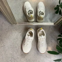 Hvid vandtæt sko fra Green Comfort