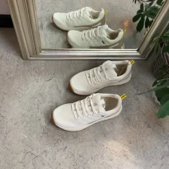 Hvid vandtæt sko fra Green Comfort