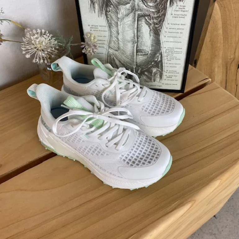 Hvide letvægtssko med Nonslip ydersål