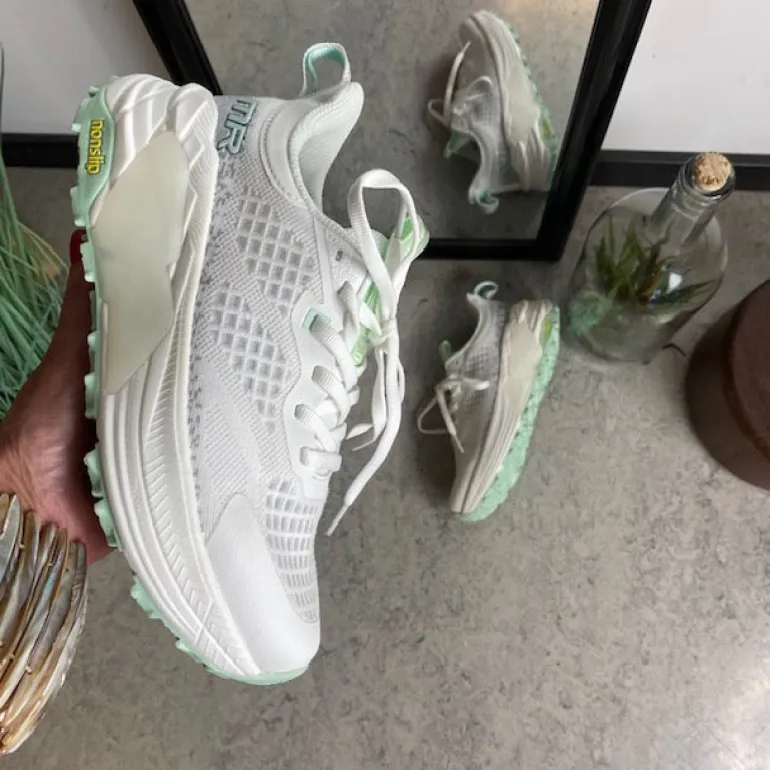 Hvide letvægtssko med Nonslip ydersål