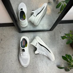 Hvide Slip-ins fra Skechers med svangstøtte