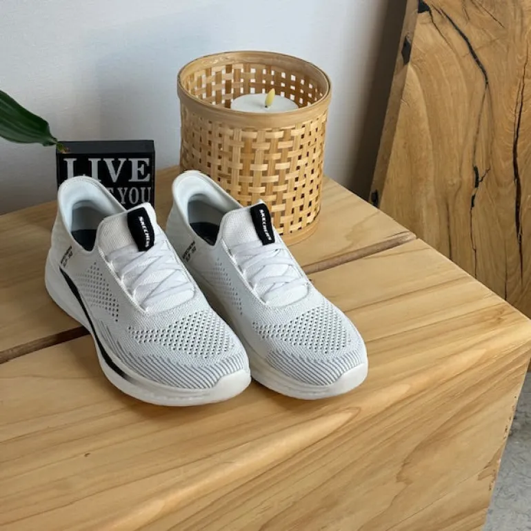 Hvide Slip-ins fra Skechers med svangstøtte