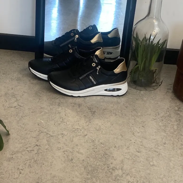 Komfortabel sneakers fra Remonte med masser af svangstøtte