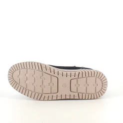 Kort foret vinterstøvle i sort med dobbelt lynlås