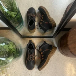 Kort støvle fra Rieker med let for