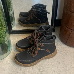 Kort støvle fra Rieker med let for