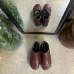 Kort støvle i bordeaux skind fra Green Comfort